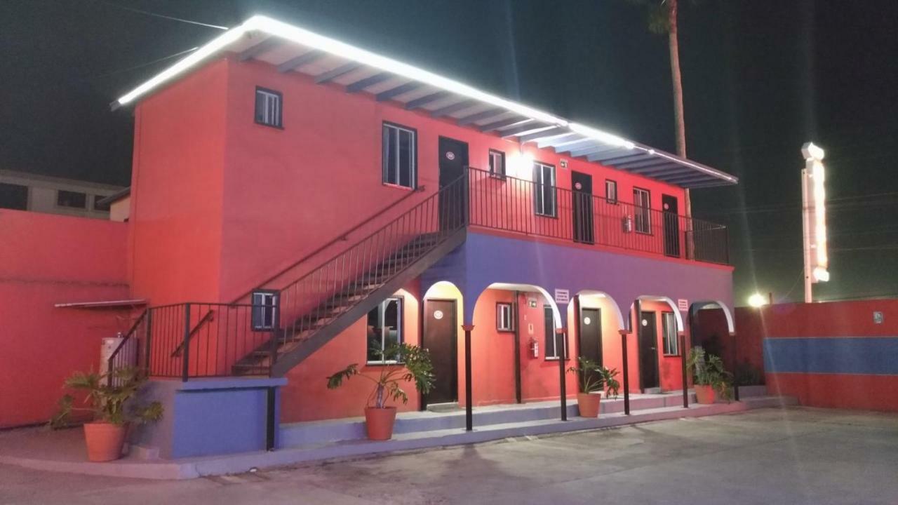 Motel Agora Ensenada Zewnętrze zdjęcie
