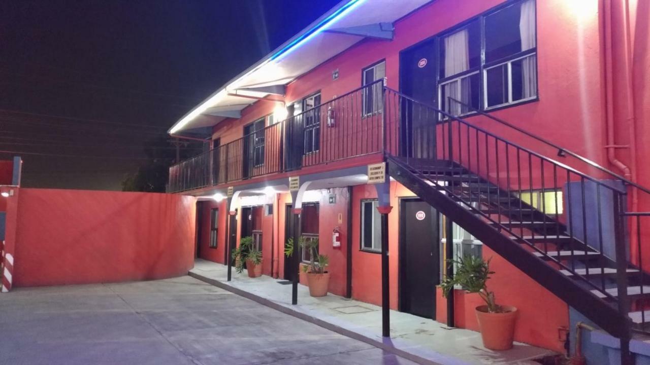 Motel Agora Ensenada Zewnętrze zdjęcie