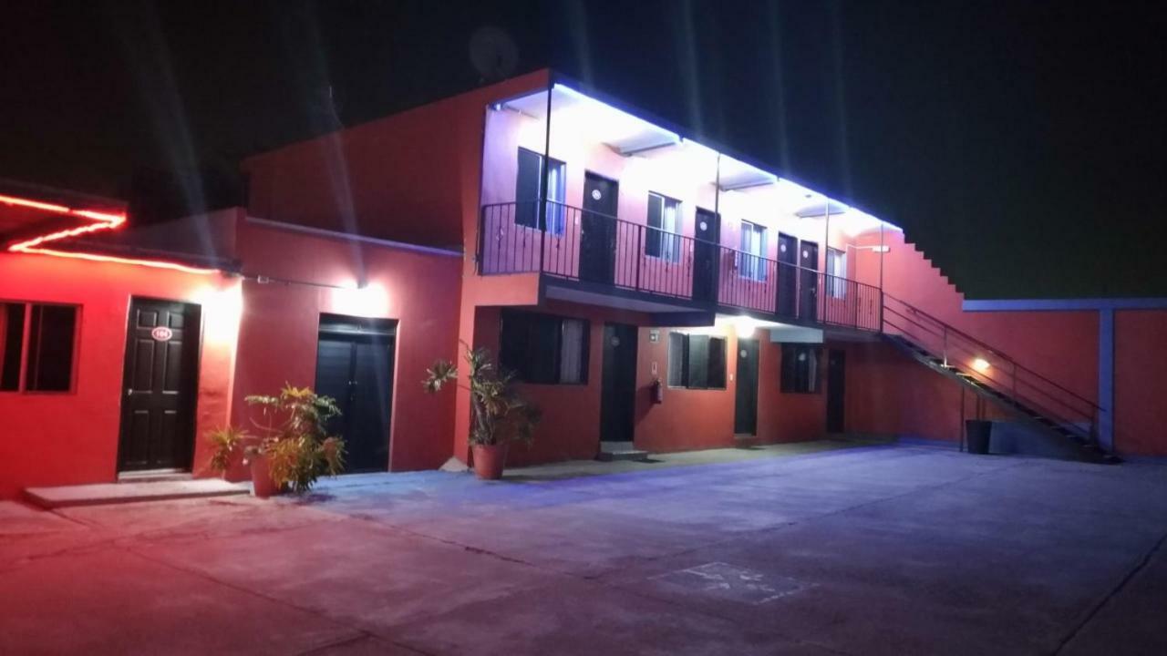 Motel Agora Ensenada Zewnętrze zdjęcie
