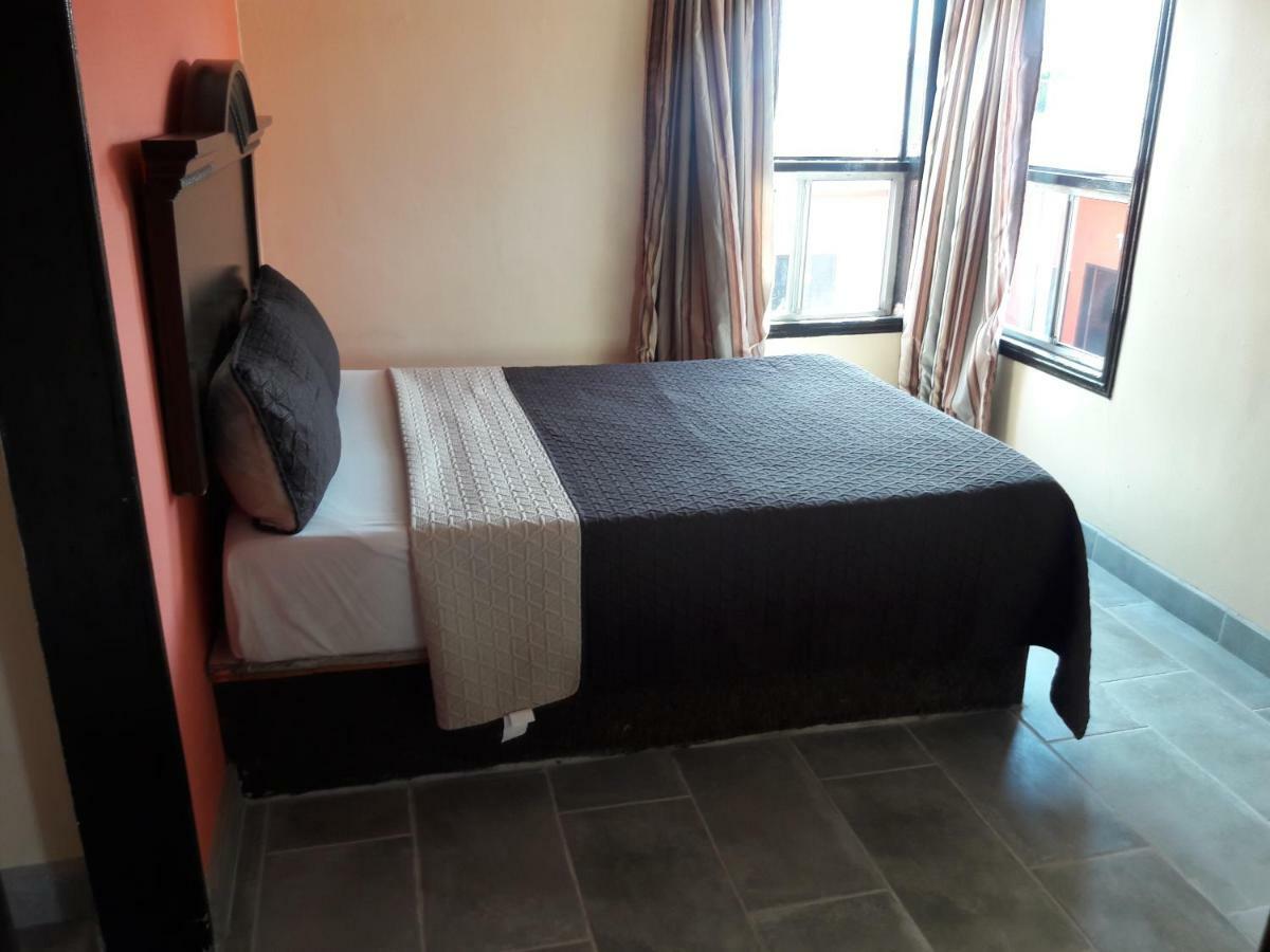Motel Agora Ensenada Zewnętrze zdjęcie